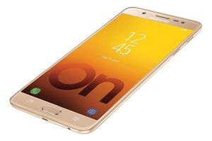 Смартфон Samsung Galaxy On Max представлен официально